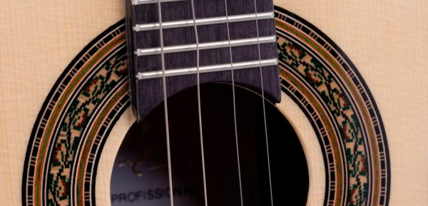 Cavaco Elétrico Rozini Profissional Rc07 atnj fishman