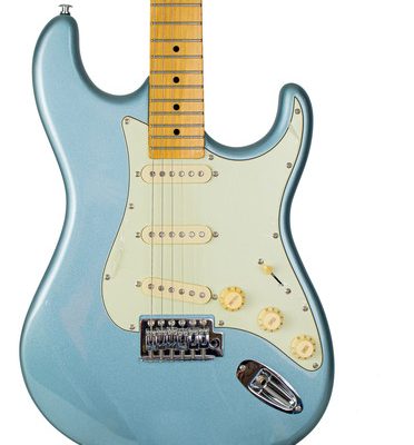 Guitarra Tagima Stratocaster WOODSTOCK TG 530 LIGHT BLUE