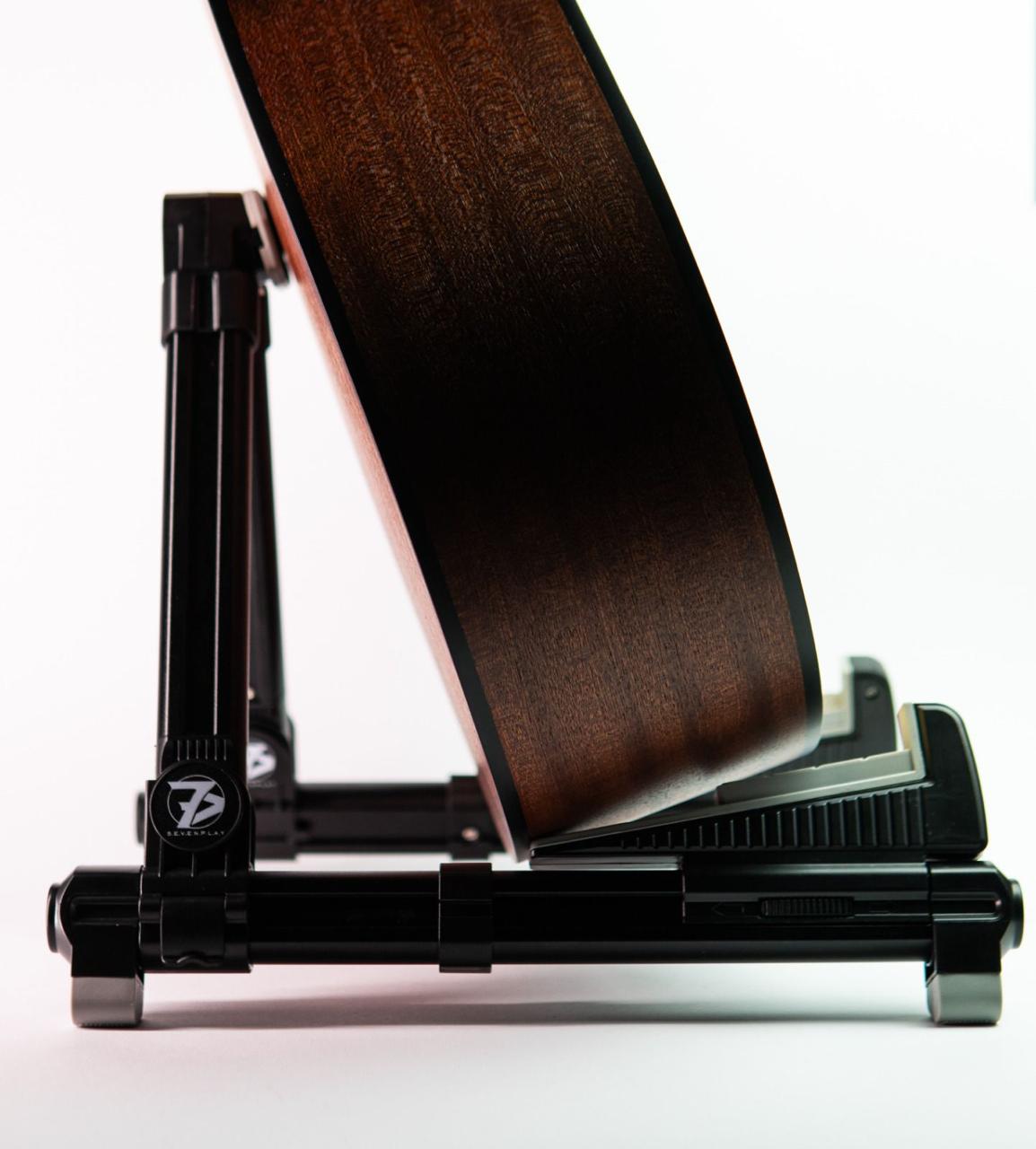 Kit Violao Classico Nylon + Capa + Suporte de Chão + Capo + Suporte parede Sevenplay SP7 Kit Violao Classico Nylon + Capa + Suporte de Chão + Capo + Suporte parede Sevenplay SP7