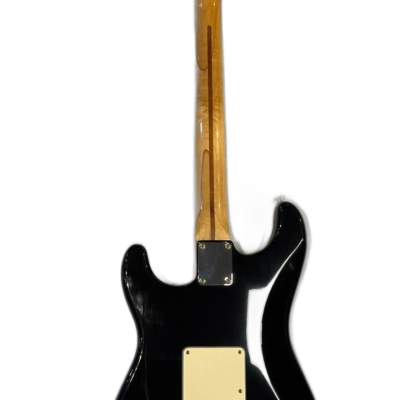 Guitarra Fender Standart Strato Black Guitarra Fender Standart Strato Black